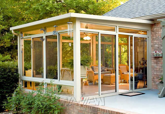 Favorable à l'environnement examiné en porche ajoutant des clôtures d'un patio en verre 2
